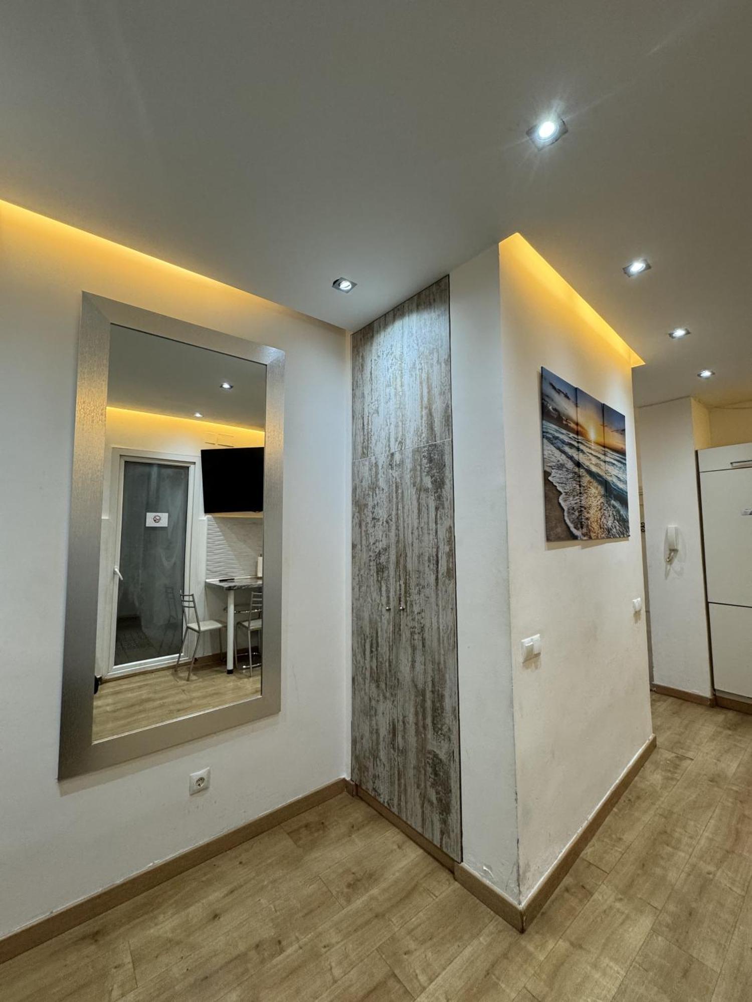 Apartamento Con Patio En Madrid Centro Exterior foto